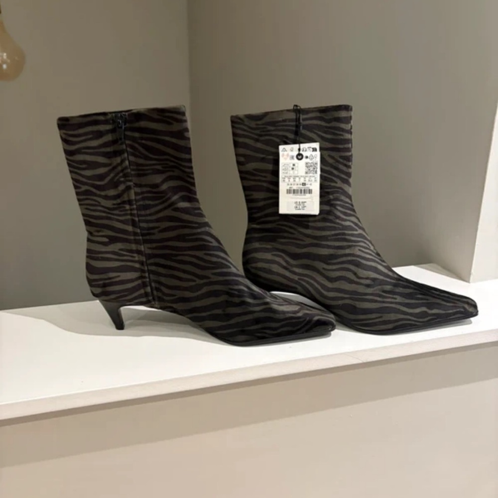 Zara Black and Gray Zebra Ankle Boots